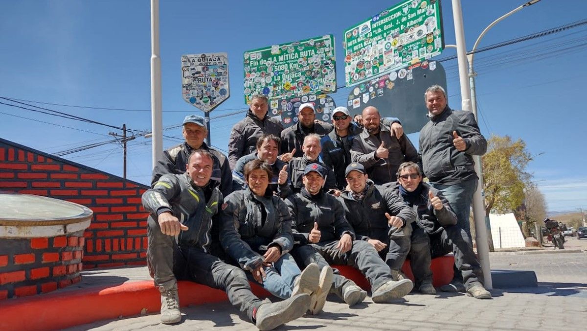 La Quiaca y el objetivo cumplido: los 13 “motoviajeros” de Moldes culminaron el viernes su recorrido.