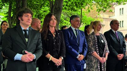 Milei se mostró con Villarruel en el acto por el aniversario del atentado a la Embajada de Israel