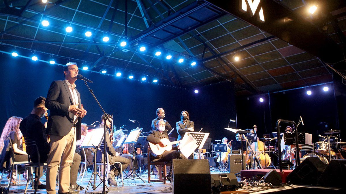 El intendente Llamosas definió al festival como inédito en el país.