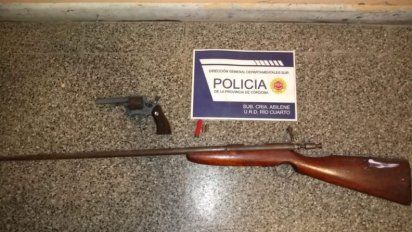 Tras una denuncia por violencia familiar, secuestraron dos armas