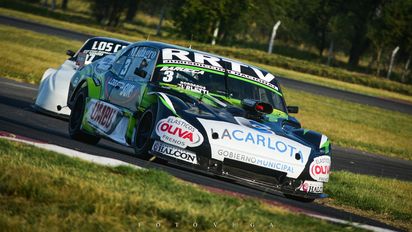 Mucho calor en la pista del Oscar Cabalén con el primer día de actividad del Córdoba Pista