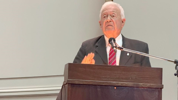 El infectólogo Hugo Pizzi, premiado como 