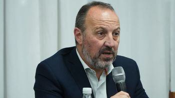 El presidente de Estudiantes apuntó contra empresarios y los que no fueron nunca a la cancha El presidente de Estudiantes apuntó contra empresarios y los que no fueron nunca a la cancha
