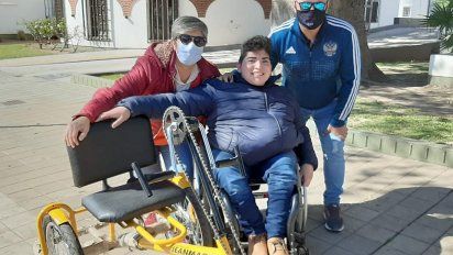 Una red solidaria para cumplirle el sueño a Atilio: tener una bici adaptada