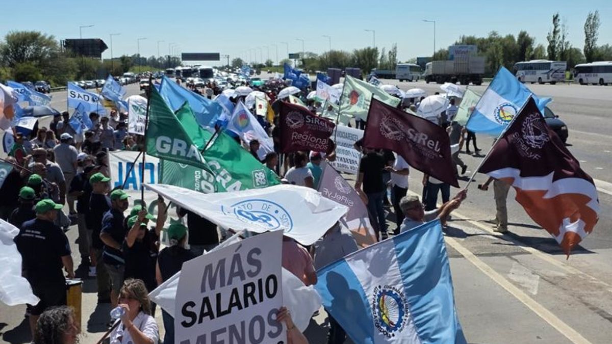 Caja: gremios estatales presentarán un amparo colectivo y marcharán el ...