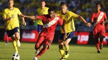 Perú empató con Suecia