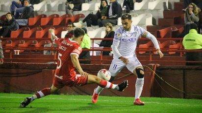 Godoy Cruz no pudo con Huracán y sigue arriba en la tabla
