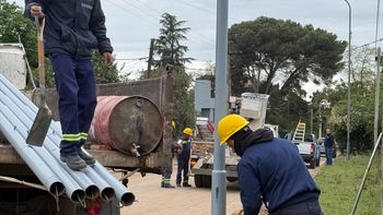 Villa del Sur sumó seis columnas y renovó el alumbrado LED en calle Marcelino Cuello