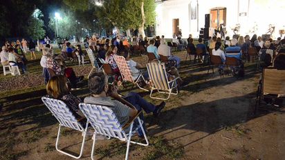 Convocatoria Un Verano en la Estación