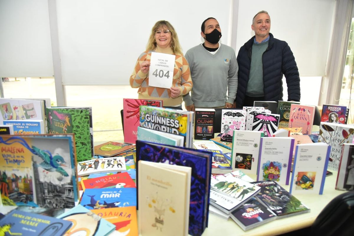 Los libros adquiridos ya se encuentran disponibles para los lectores de la Biblioteca Mariano Moreno.