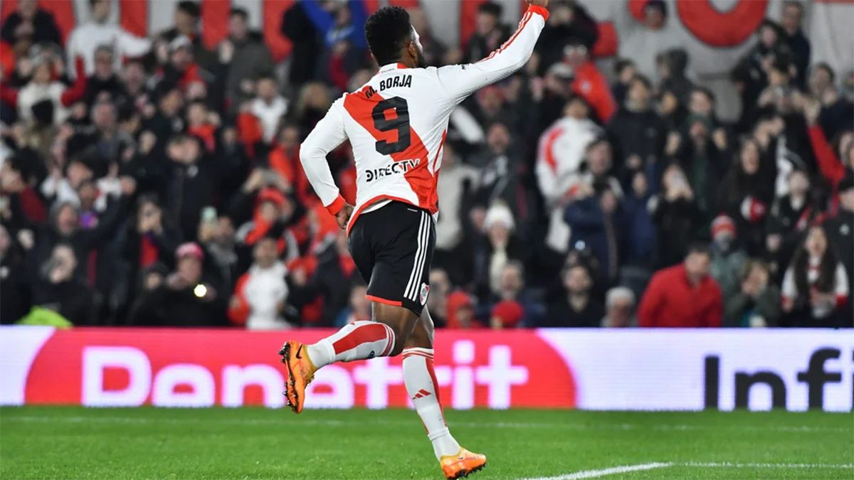 El colombiano Miguel Borja será uno de los titutales de River frente a Atlético Mineiro