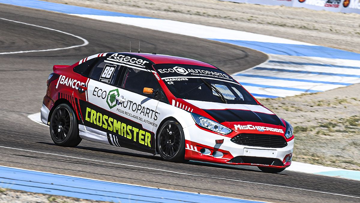 Facundo Marques con el Ford Focus del Crucianelli GC Competición de la Clase 3 del TN