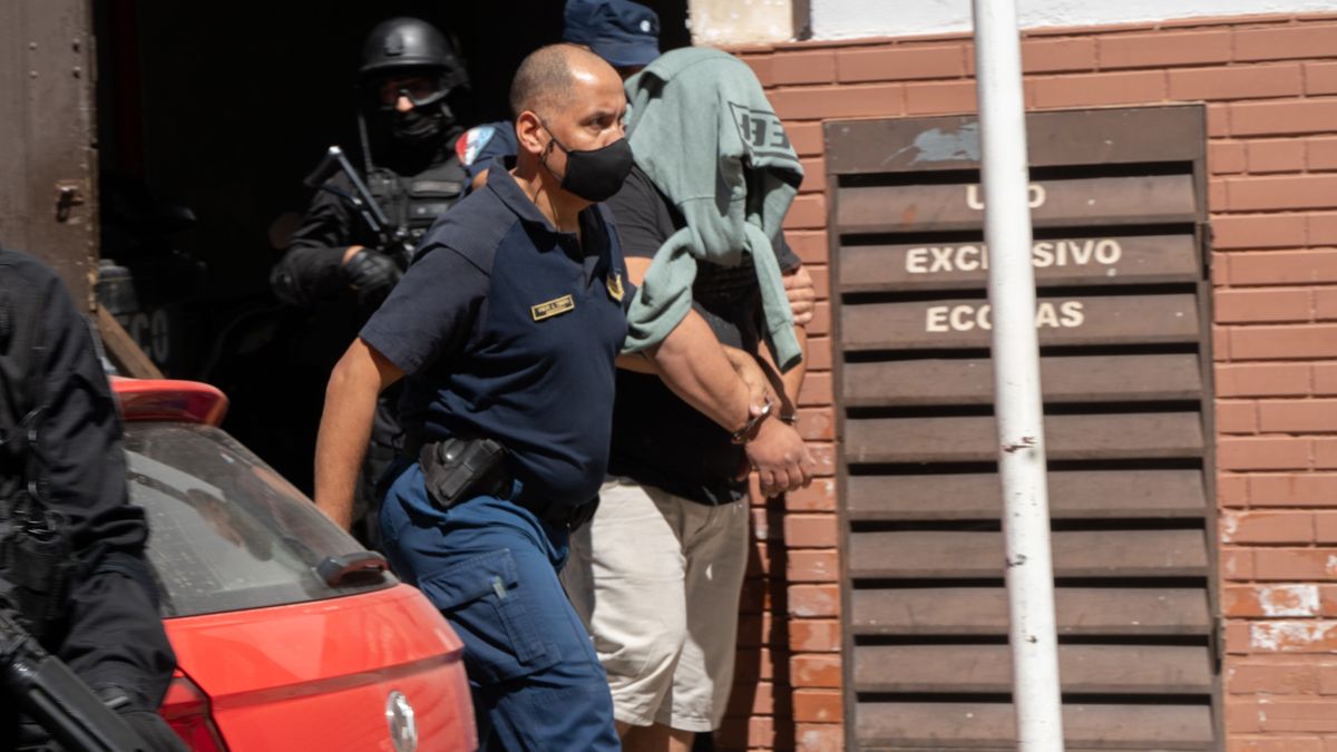 Personal del grupo Eter escoltó el procedimiento para trasladar a los detenidos.