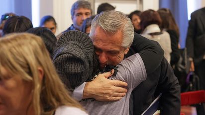 El Presidente recibió en la Casa Rosada a familiares de víctimas de femicidio