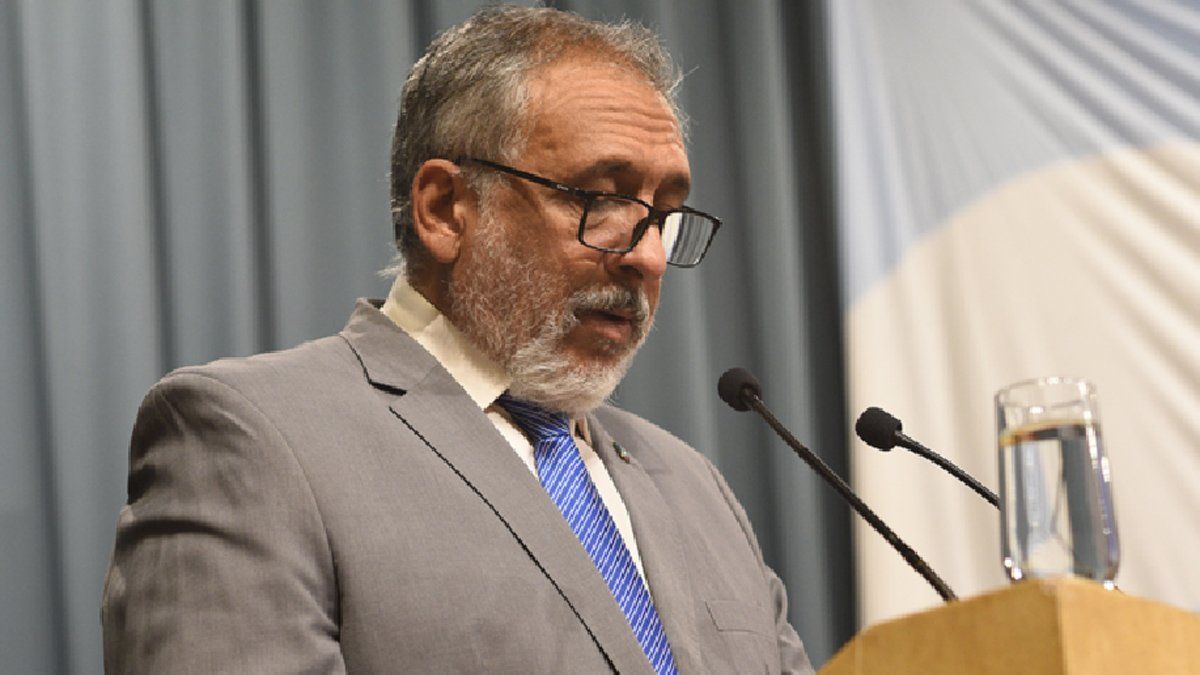Sergio González asumió como secretario académico tras la salida de Ana Vogliotti. 