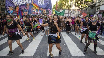 Miles de mujeres marcharon en todo el país contra la violencia de género