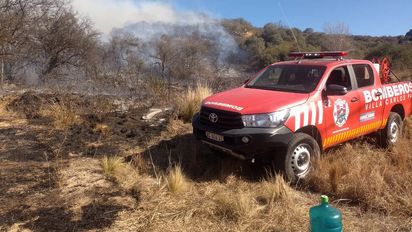 Finalmente, lograron contener el incendio que afectaba al Uritorco