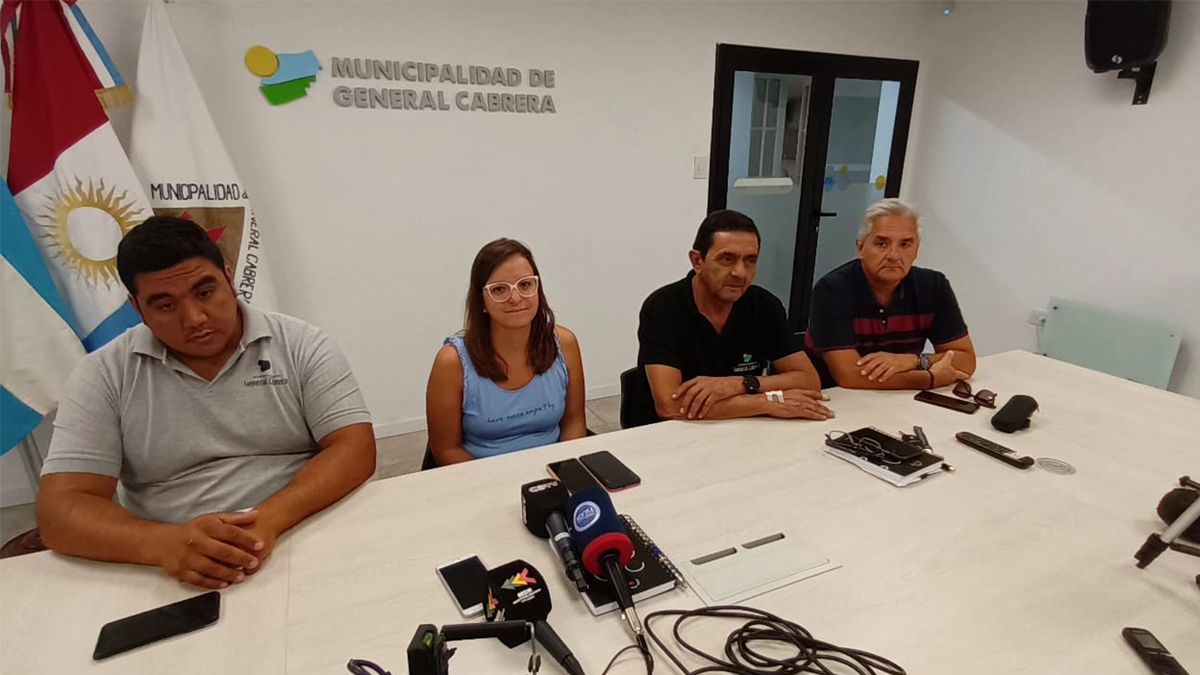 Funcionarios del Municipio cabrerense brindaron ayer una conferencia de prensa. 