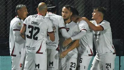 Newell's derrotó a Tigre por 2 a 0 y se ilusiona con la clasificación
