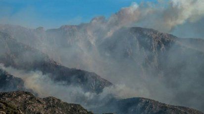 Incendio en Traslasierra: el viento complicó la labor y hubo 45 evacuados