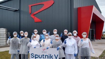 El lunes arranca la producción local del componente 2 de la Sputnik V