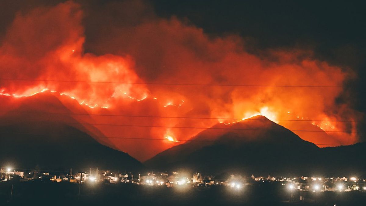 Cordoba-Incendio-en-el-Cerro-Uritorco-5.jpg
