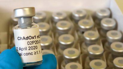 Llegan las primeras 580 mil dosis de la vacuna de AstraZeneca y Oxford producida en la India