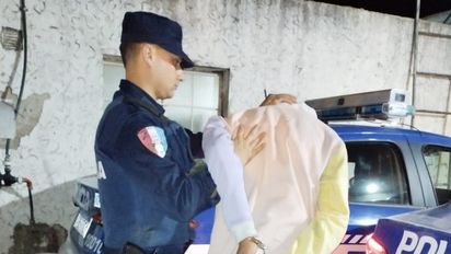 A punta de pistola, abordaron a una mujer para robarle el bolso