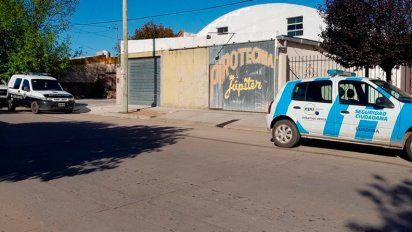 Allanan y clausuran un depósito con pirotecnia en el sur de la ciudad