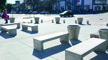 Ejecutan pasos de peatones y adoquinados en Mendoza y Sobral