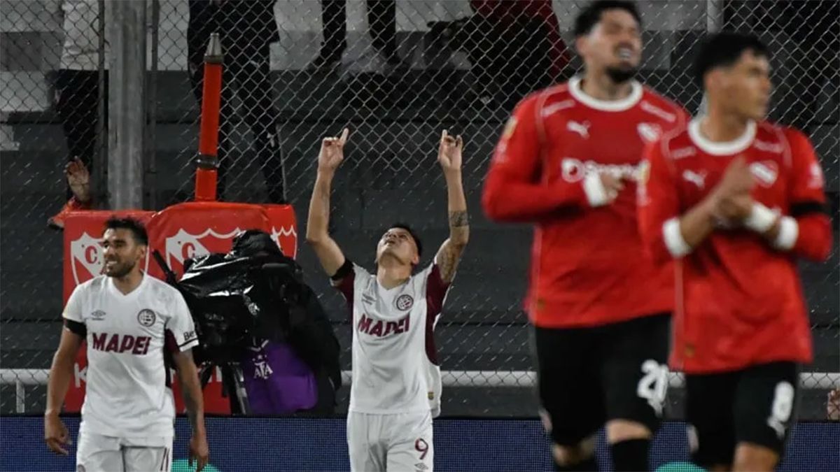 Independiente se hunde en la tabla tras caer 2-0 ante Lanús