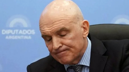 Espert fue procesado por presunto lavado de dinero y no podrá salir del país