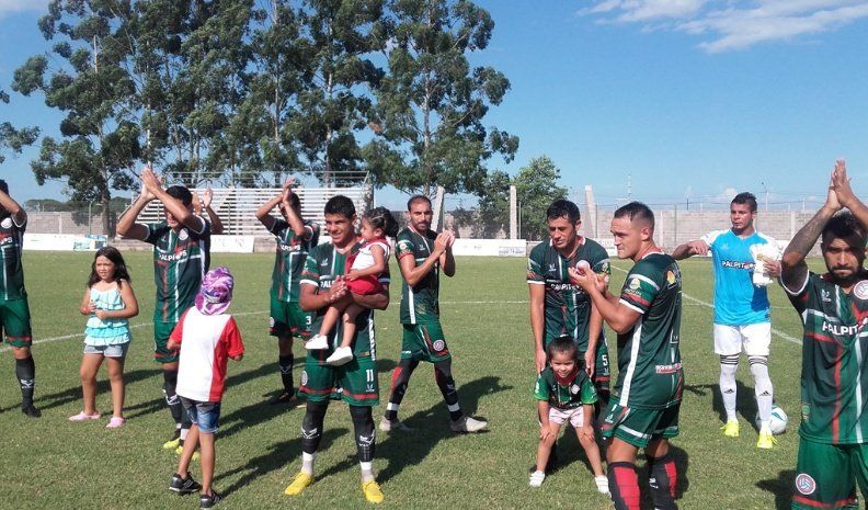 San Jorge goleó a Desamparados por 3 a 0 y se quedó con la última plaza para el pentagonal.