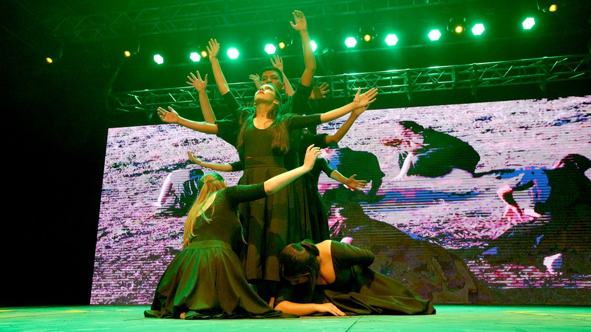 La danza se hizo presente durante la velada del Viejo Mercado.