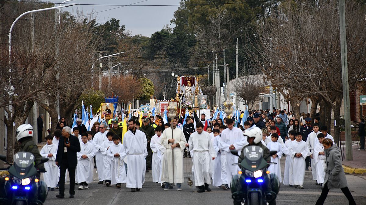 Masivo festejo de la Consolata.