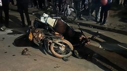 un choque entre dos motos termino con personas hospitalizadas