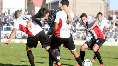 Atenas perdió dos puntos de local