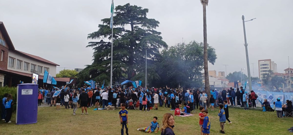 El aguante a Estudiantes a1.200 kilómetros de distancia