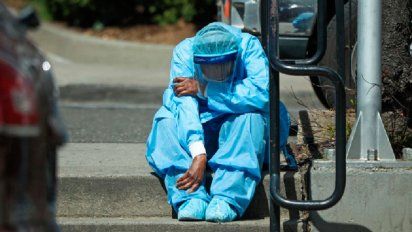 Reportaron 537 decesos por coronavirus: 52 son de meses anteriores