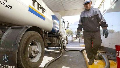YPF también aumentó sus naftas