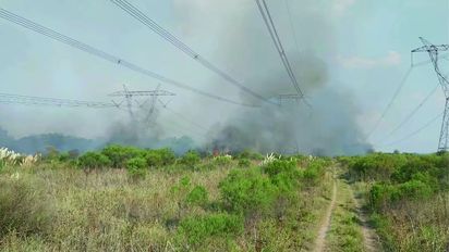 Controlaron el incendio que provocó el corte masivo de electricidad