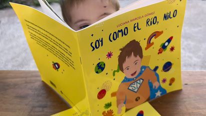 Su hijo tiene síndrome de Down y escribió un libro con su historia