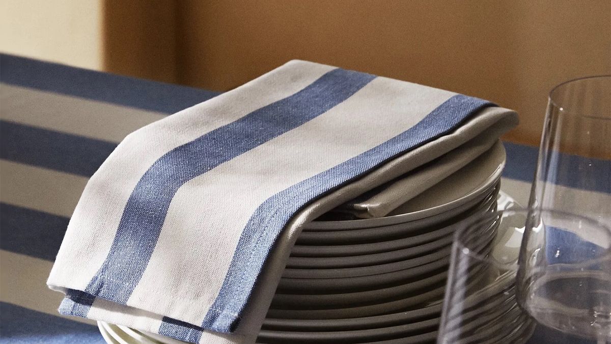 Si las paredes azules es mucho, podés agregar sólo unos toques de este color en los detalles decorativos - Imagen Pinterest.jpg