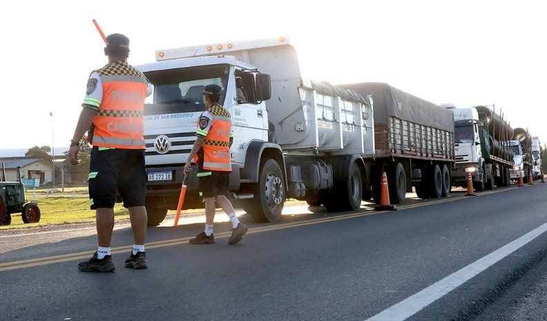 Rige la restricción de camiones en rutas por el fin de semana largo