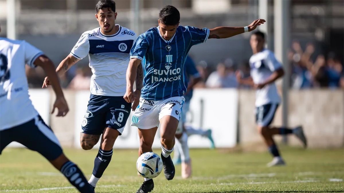 Acassuso goleó 3-0 a Racing de Córdoba y quedó como líder con puntaje ideal