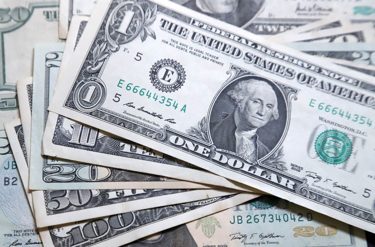 El dólar blue cerró la semana en alza a $354