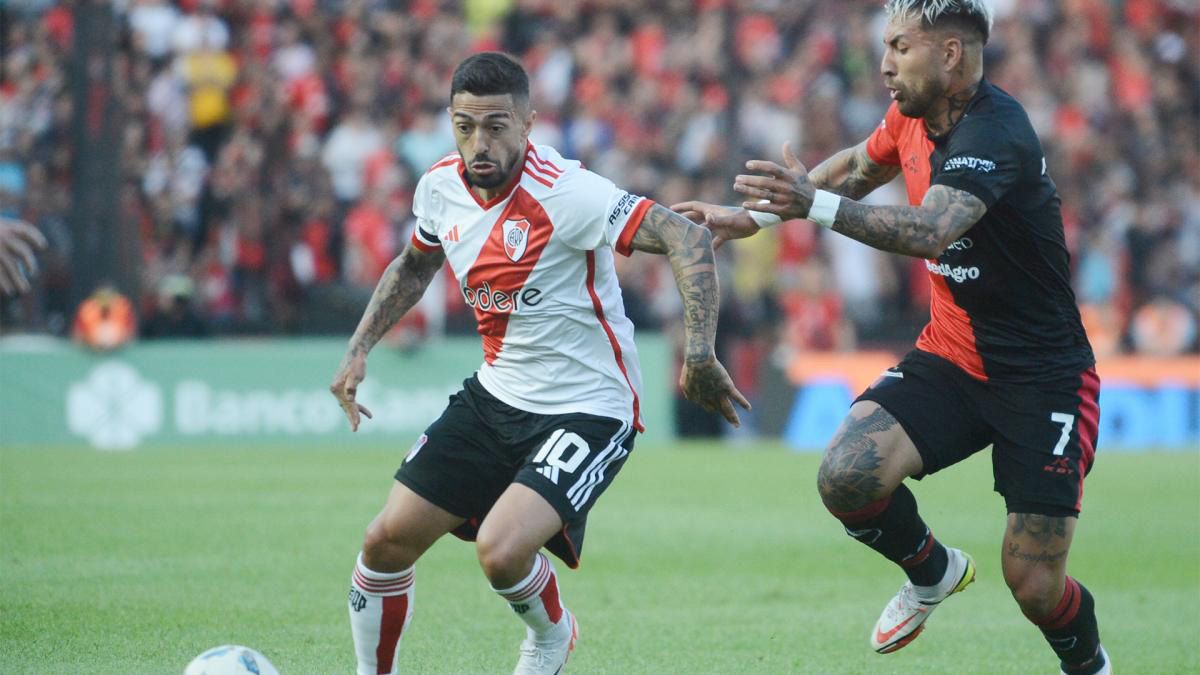 River empató con Colón, que jugó el segundo tiempo con un hombre menos