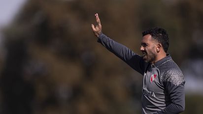 Carlos Tevez continúa internado: los motivos