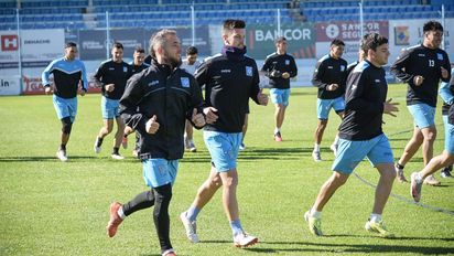 Estudiantes enfrenta a Almagro en un duelo clave pensando en el Reducido