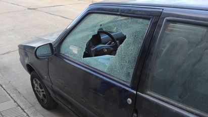 Vandalismo en barrio Ameghino, violentaron una decena de autos